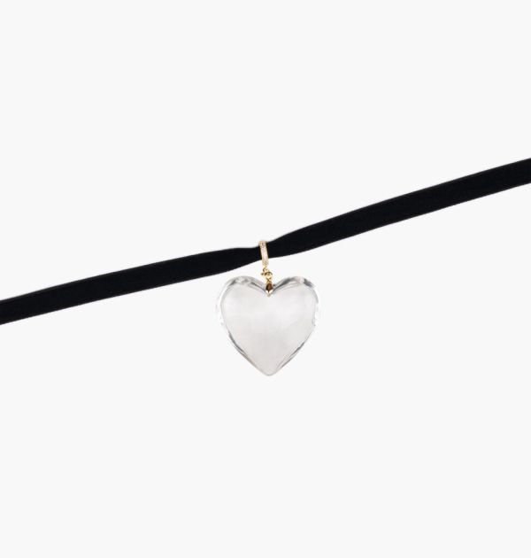 Velvet choker with “Heart” pendant
