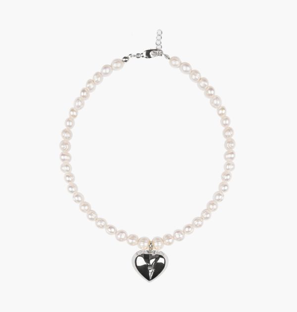 Pearl necklace with “Heart” pendant