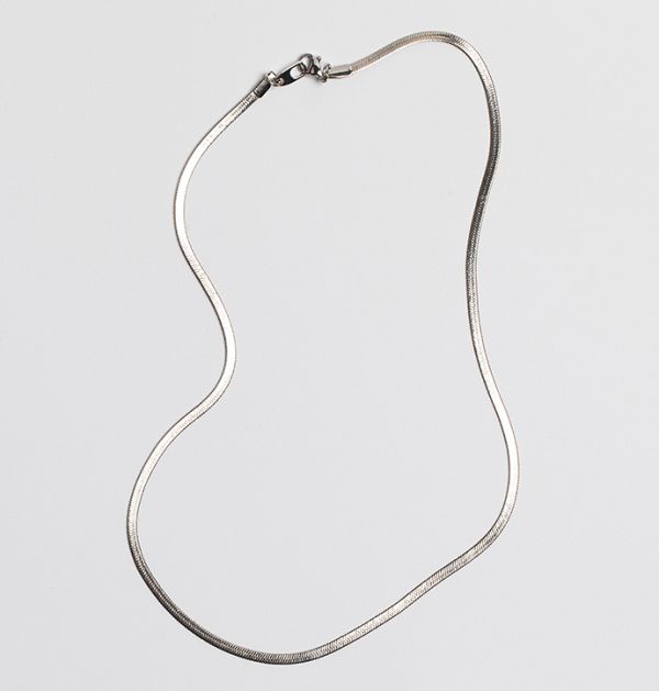 Snake necklace in white