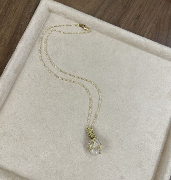 White quartz pendant necklace