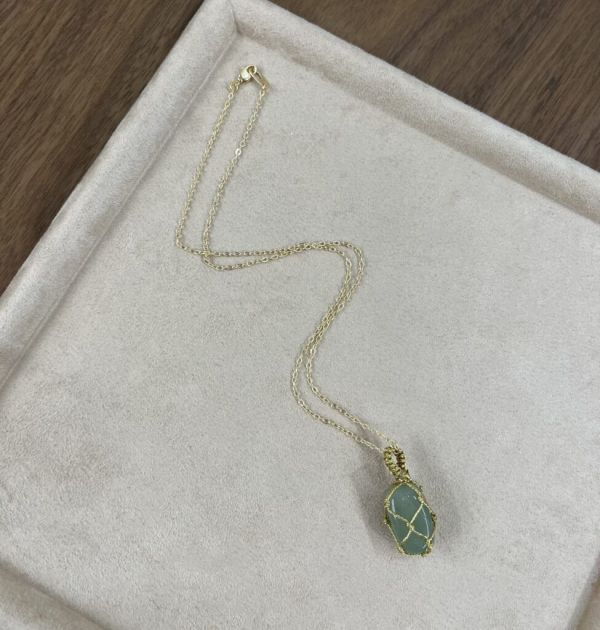 Necklace with aventurine pendant