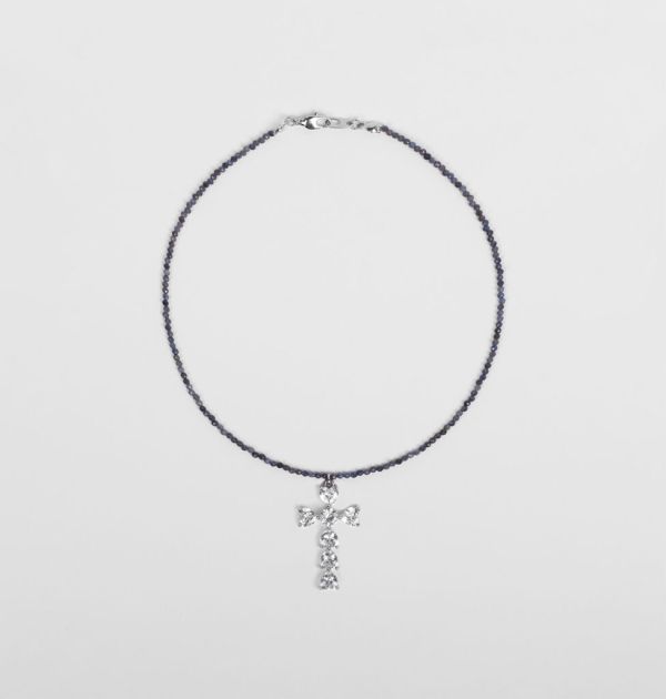 Sapphire choker with “Cross” pendant.